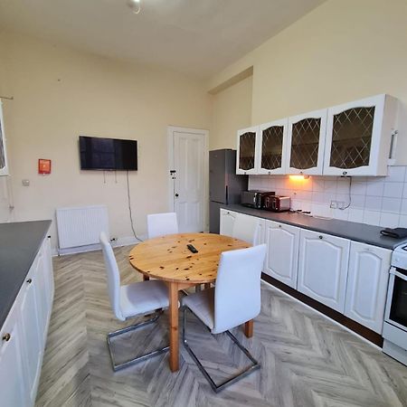 Apex Haymarket Station Apartment Единбург Екстериор снимка