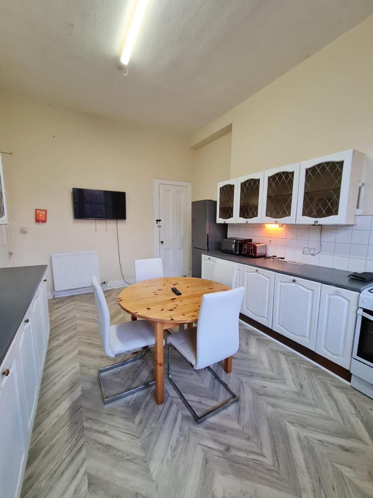 Apex Haymarket Station Apartment Единбург Екстериор снимка
